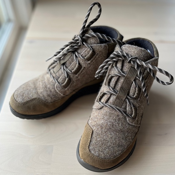 Chaco Women's Borealis Ledge Waterproof Boot - Picture 3 of 7